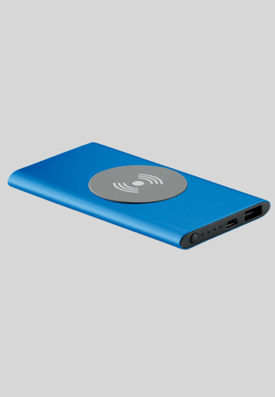 Powerbank with wireless transmission in blue