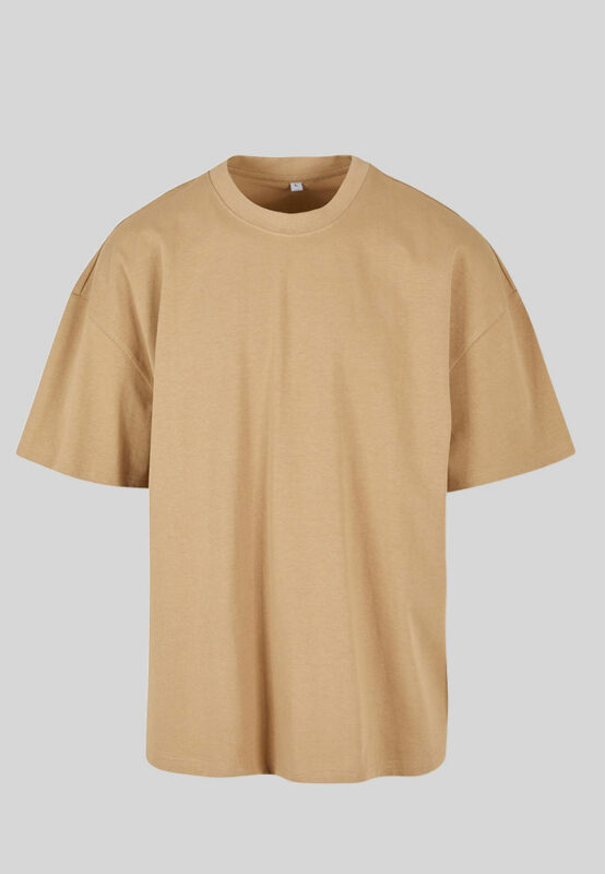 Edgy men's T-shirt with a wide oversized fit and heavy cotton fabric. The shoulders are generously dropped and the style of the men's T-shirt is rounded off with a classic round neckline.